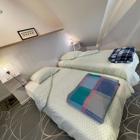 Duplex Beaumont-sur-Sarthe Exterior foto